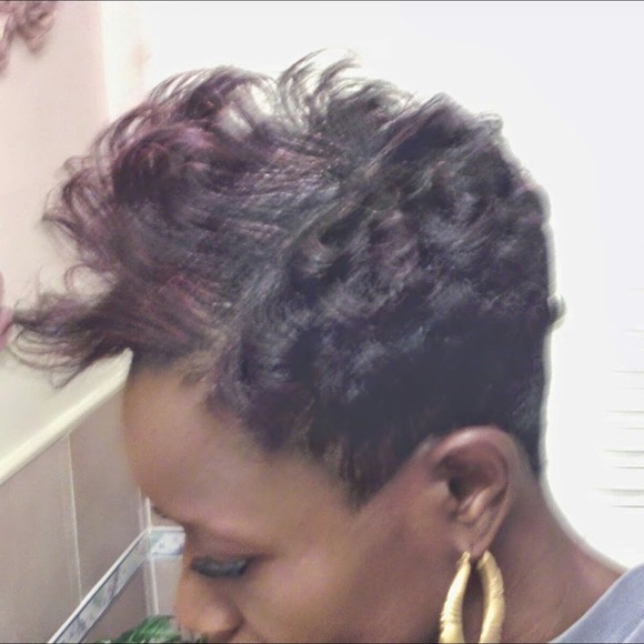 Meet your Posher, Carolyn - Picture 1 of 1